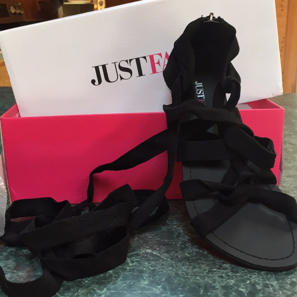 Women’s size 8 strappy sandals